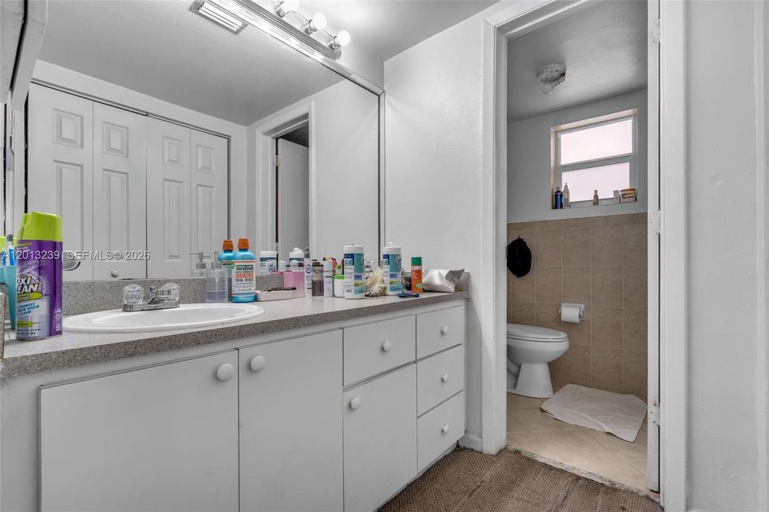 For Sale: $349,000 (2 beds, 2 baths, 1040 Square Feet)