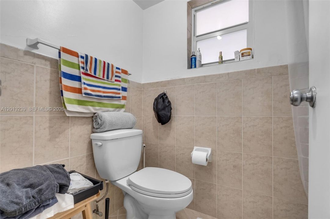 For Sale: $349,000 (2 beds, 2 baths, 1040 Square Feet)