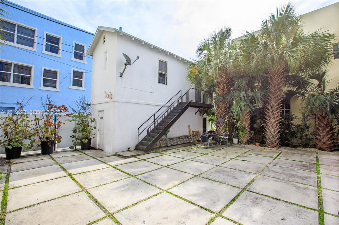 For Sale: $4,700,000 (0 beds, 0 baths, 8219 Square Feet)
