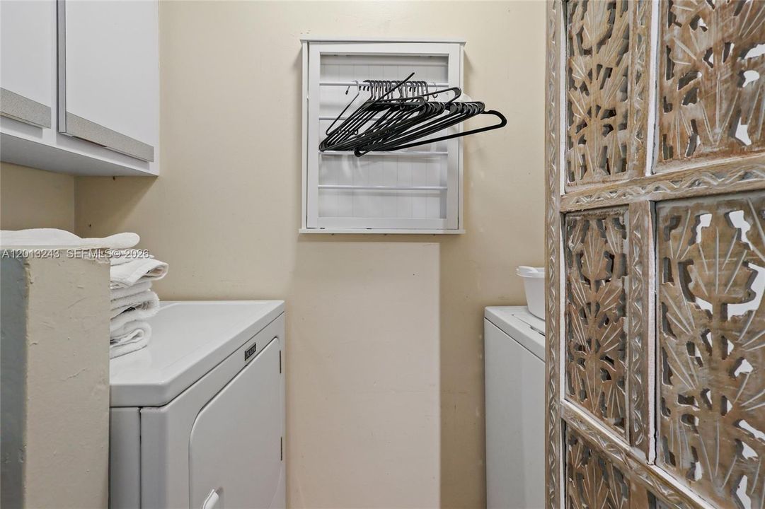 Activo con contrato: $3,000 (2 camas, 2 baños, 1101 Pies cuadrados)