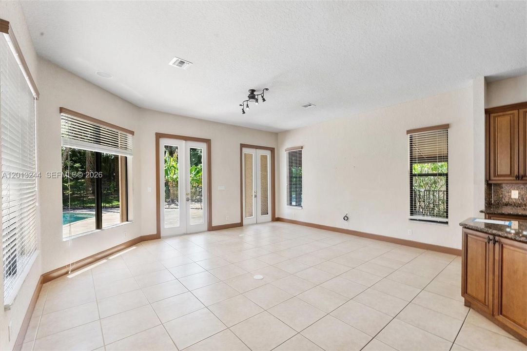 Active With Contract: $999,000 (5 beds, 6 baths, 4163 Square Feet)
