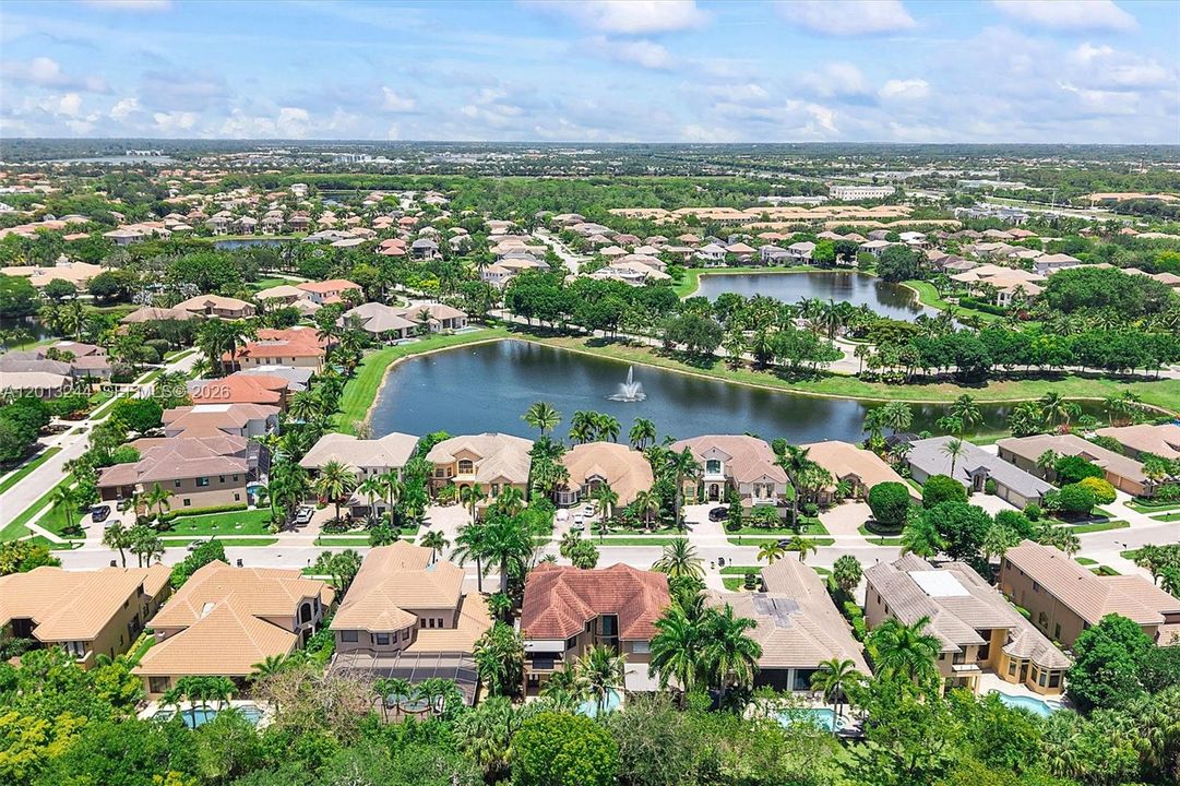 Active With Contract: $999,000 (5 beds, 6 baths, 4163 Square Feet)
