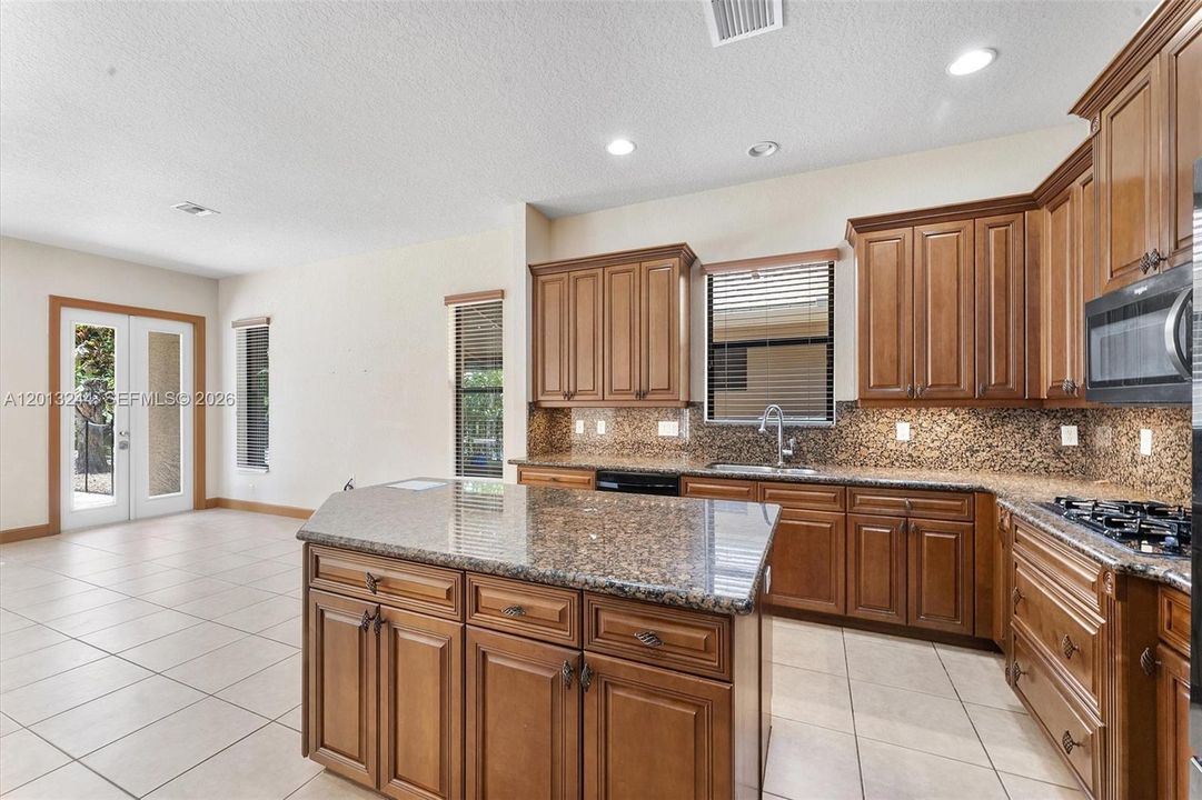 Active With Contract: $999,000 (5 beds, 6 baths, 4163 Square Feet)