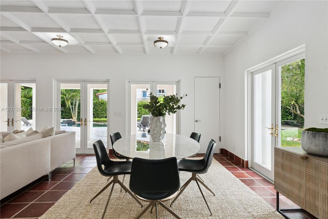 For Rent: $12,500 (6 beds, 4 baths, 5123 Square Feet)