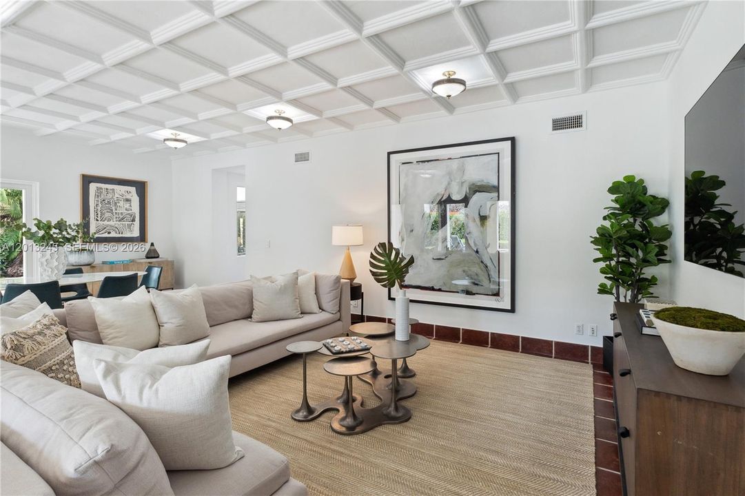 For Rent: $12,500 (6 beds, 4 baths, 5123 Square Feet)
