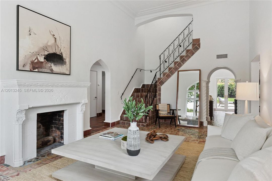 For Rent: $12,500 (6 beds, 4 baths, 5123 Square Feet)