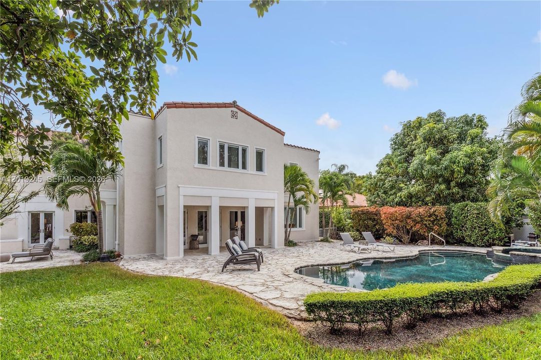 For Rent: $12,500 (6 beds, 4 baths, 5123 Square Feet)
