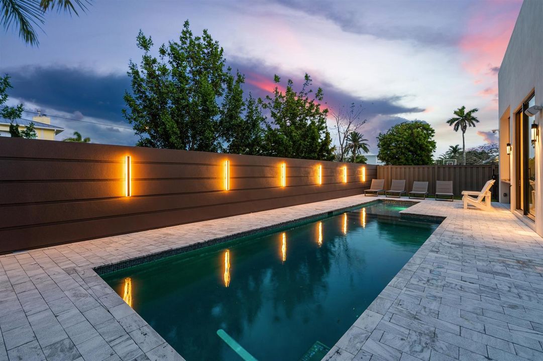POOL_RIGHT_ANGLE_SUNSET_DT