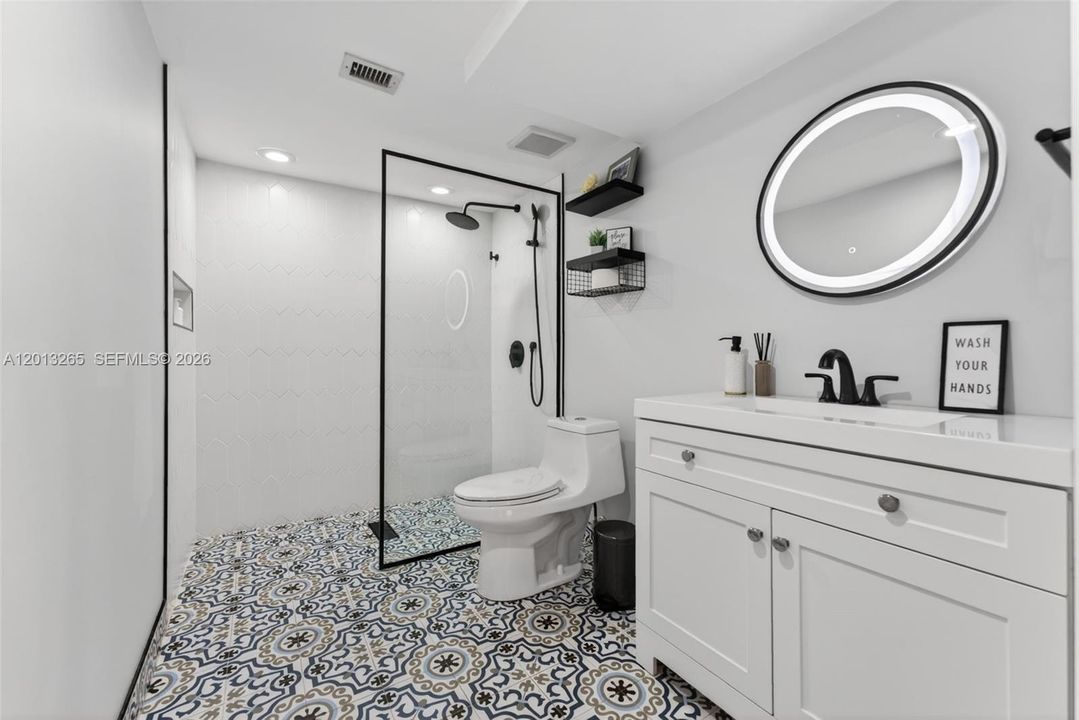 Activo con contrato: $500,000 (3 camas, 3 baños, 1754 Pies cuadrados)
