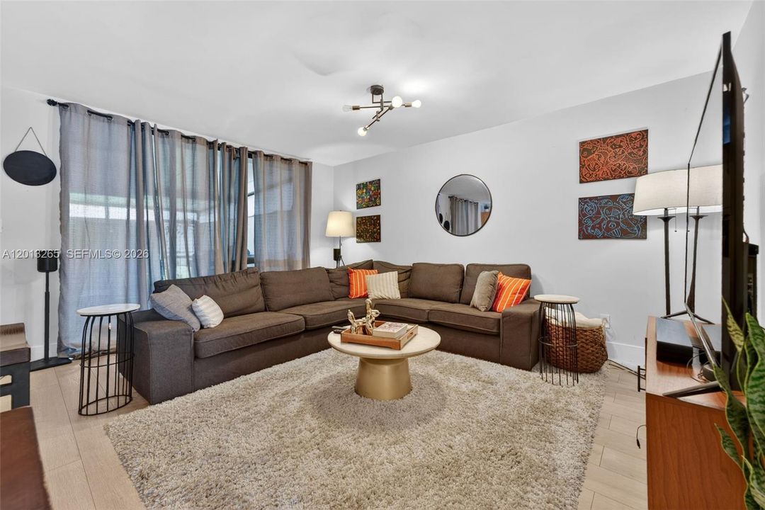 Activo con contrato: $500,000 (3 camas, 3 baños, 1754 Pies cuadrados)