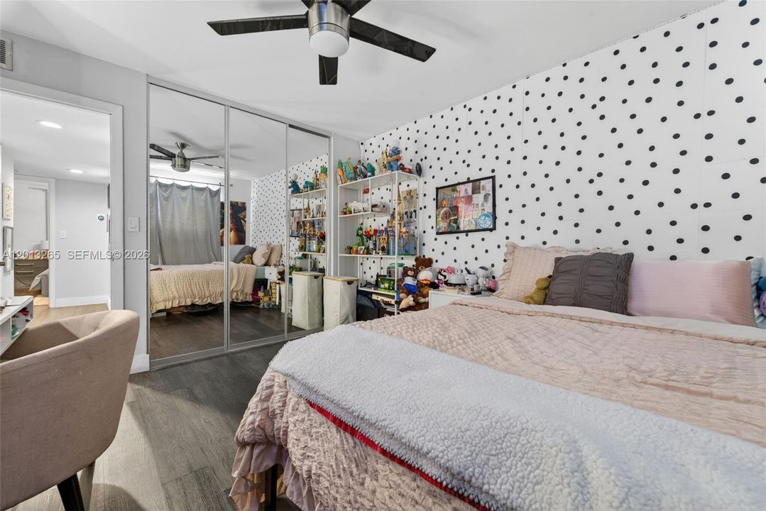 Activo con contrato: $500,000 (3 camas, 3 baños, 1754 Pies cuadrados)