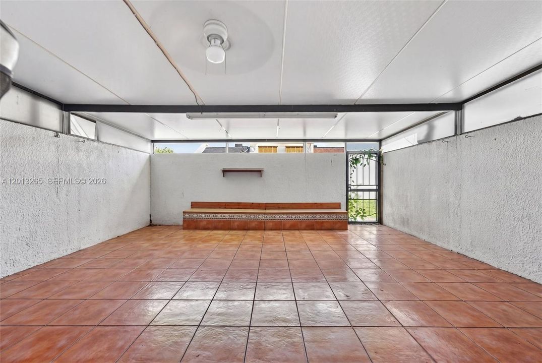 Activo con contrato: $500,000 (3 camas, 3 baños, 1754 Pies cuadrados)
