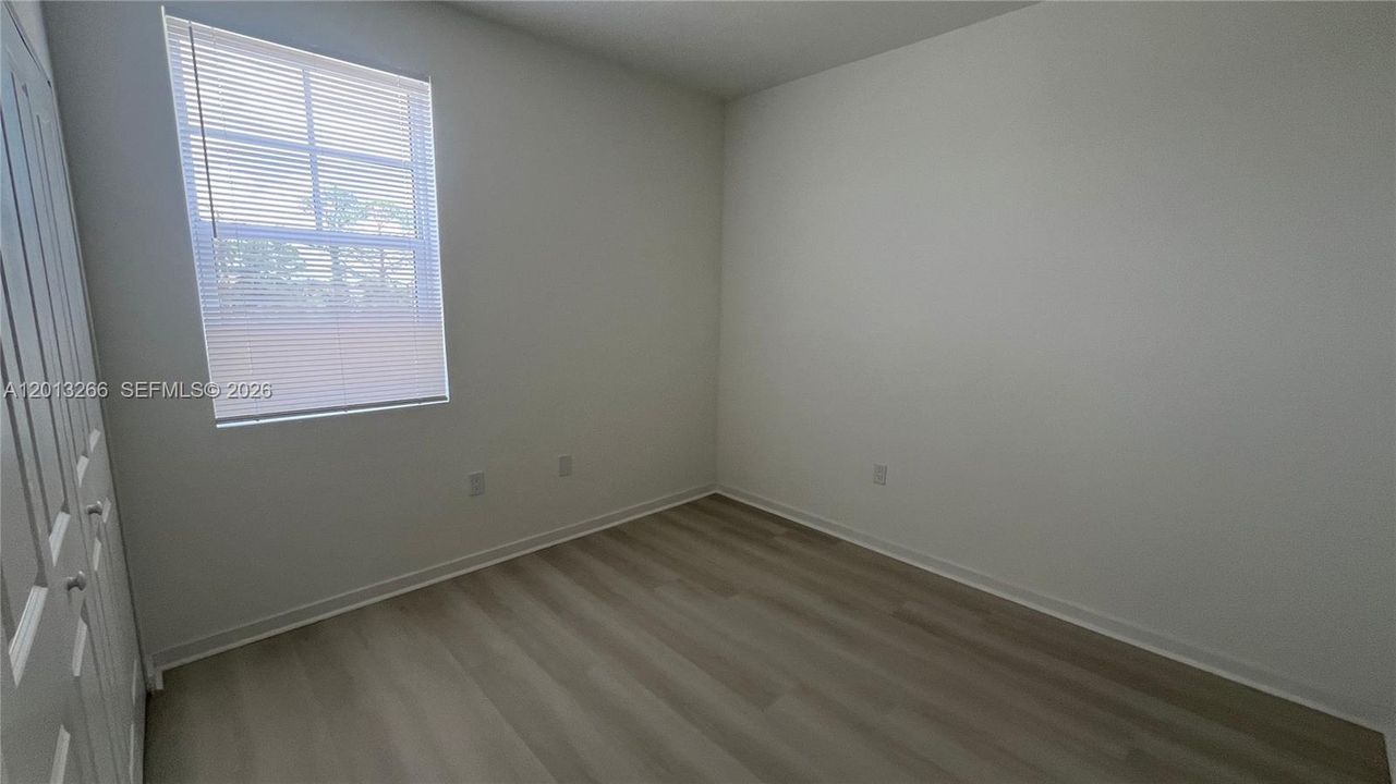 В аренду: $2,400 (3 спален, 2 ванн, 1150 Квадратных фут)