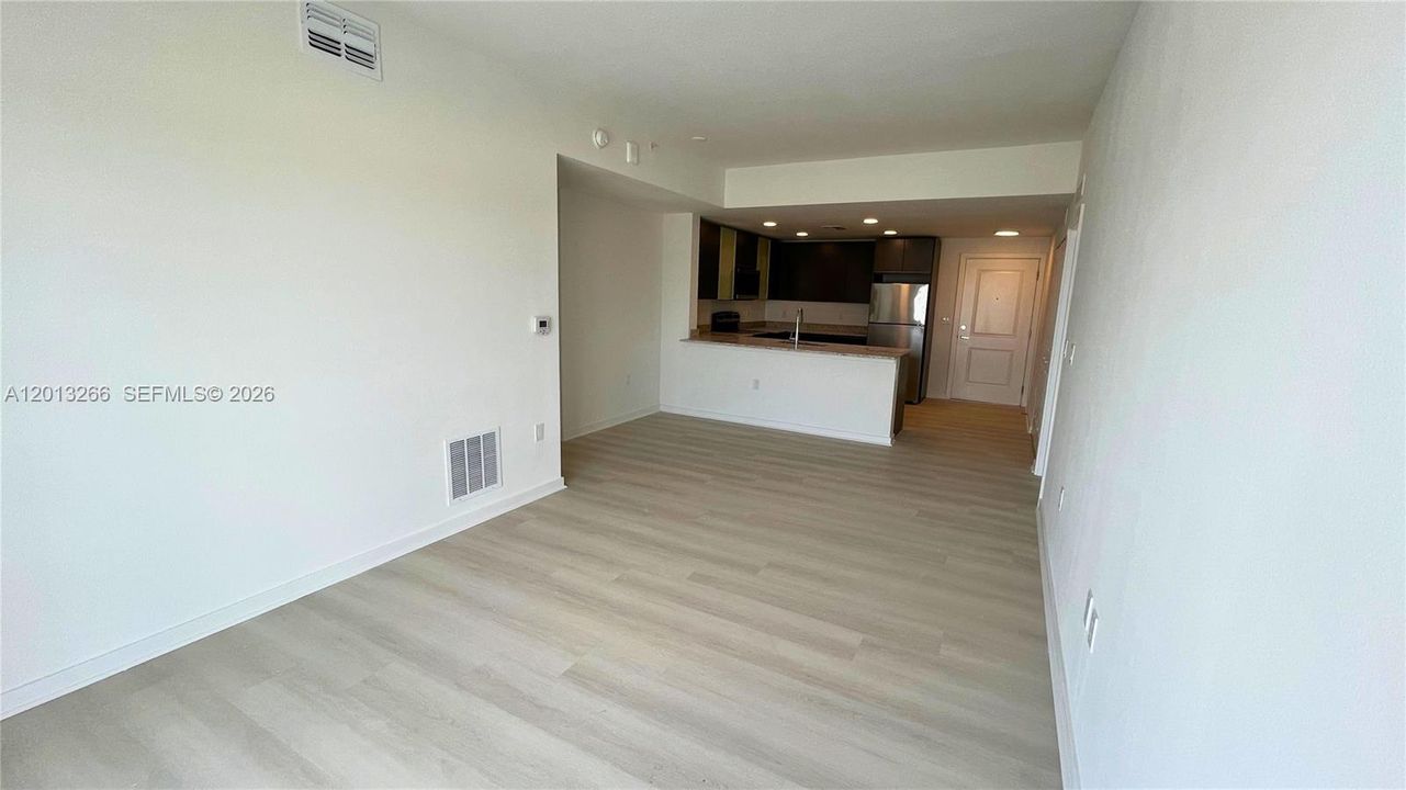 В аренду: $2,400 (3 спален, 2 ванн, 1150 Квадратных фут)