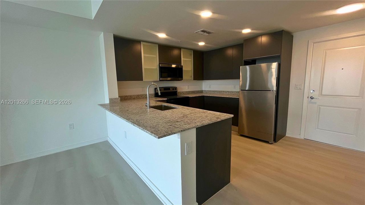 В аренду: $2,400 (3 спален, 2 ванн, 1150 Квадратных фут)