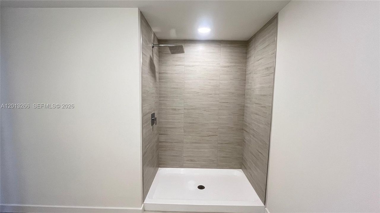 В аренду: $2,400 (3 спален, 2 ванн, 1150 Квадратных фут)