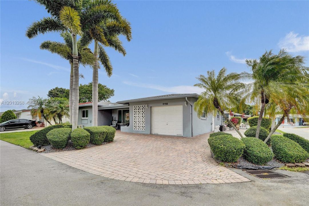 Activo con contrato: $389,999 (2 camas, 2 baños, 1579 Pies cuadrados)
