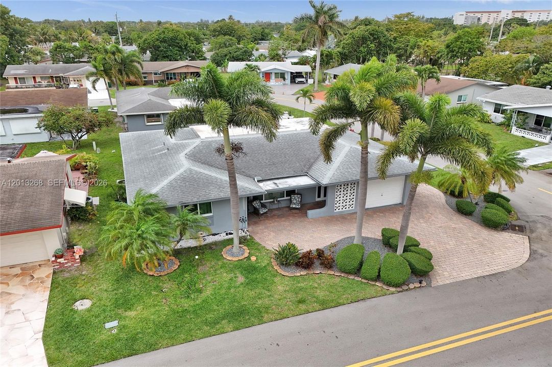 Activo con contrato: $389,999 (2 camas, 2 baños, 1579 Pies cuadrados)