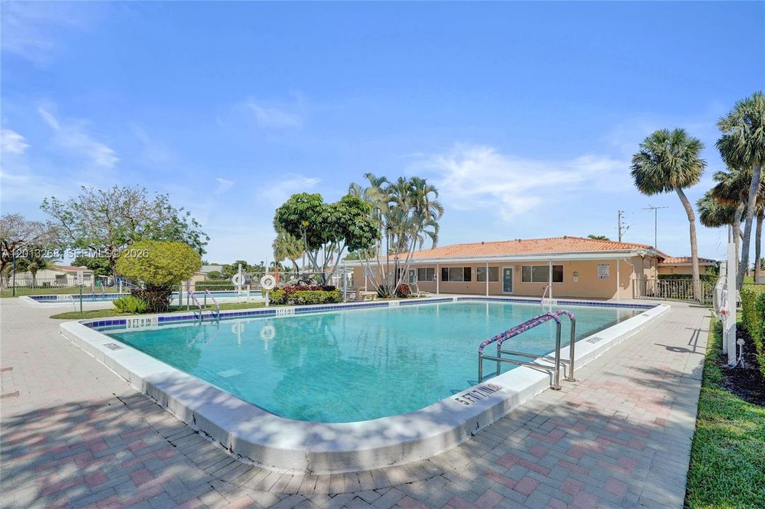 Activo con contrato: $389,999 (2 camas, 2 baños, 1579 Pies cuadrados)