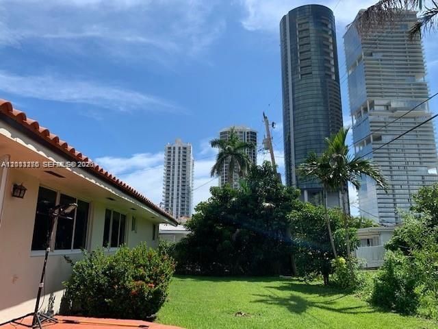 En Venta: $2,290,000 (3 camas, 2 baños, 1813 Pies cuadrados)