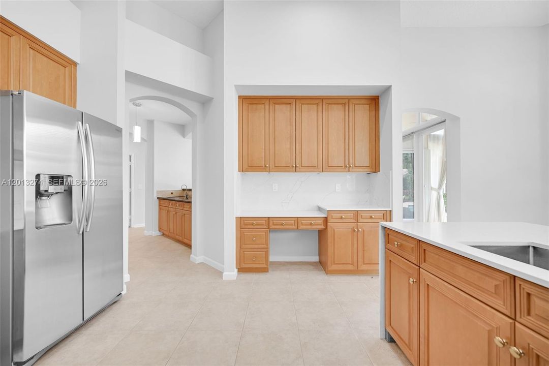 En Venta: $1,600,000 (4 camas, 3 baños, 2910 Pies cuadrados)