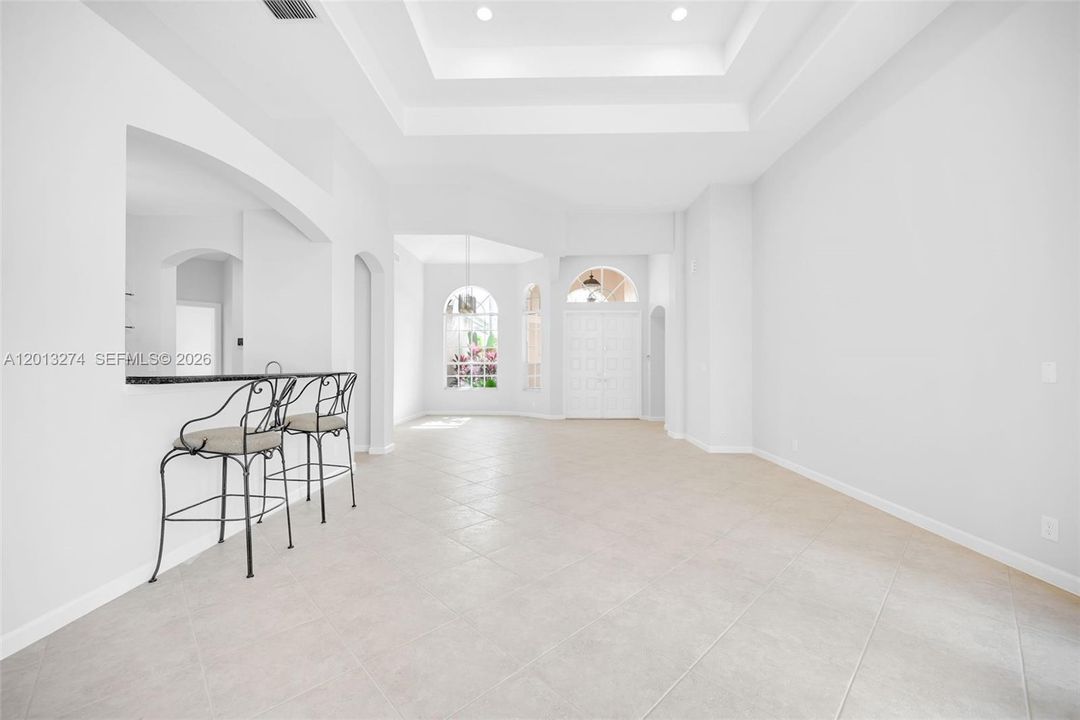 En Venta: $1,600,000 (4 camas, 3 baños, 2910 Pies cuadrados)