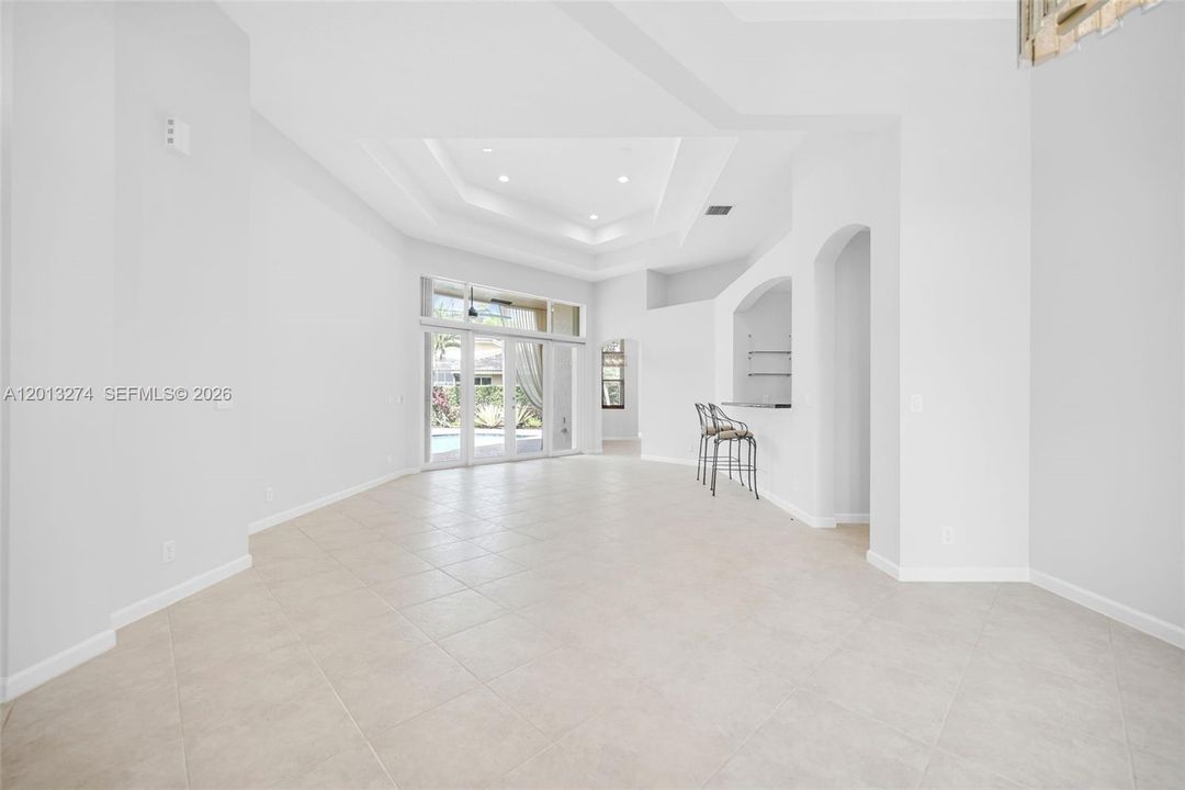 En Venta: $1,600,000 (4 camas, 3 baños, 2910 Pies cuadrados)