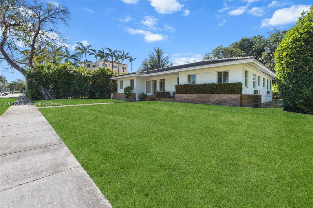 For Sale: $1,749,000 (2 beds, 2 baths, 2029 Square Feet)