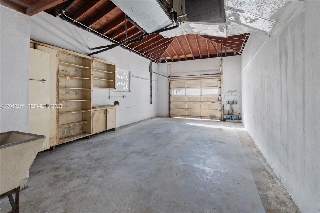 For Sale: $1,749,000 (2 beds, 2 baths, 2029 Square Feet)