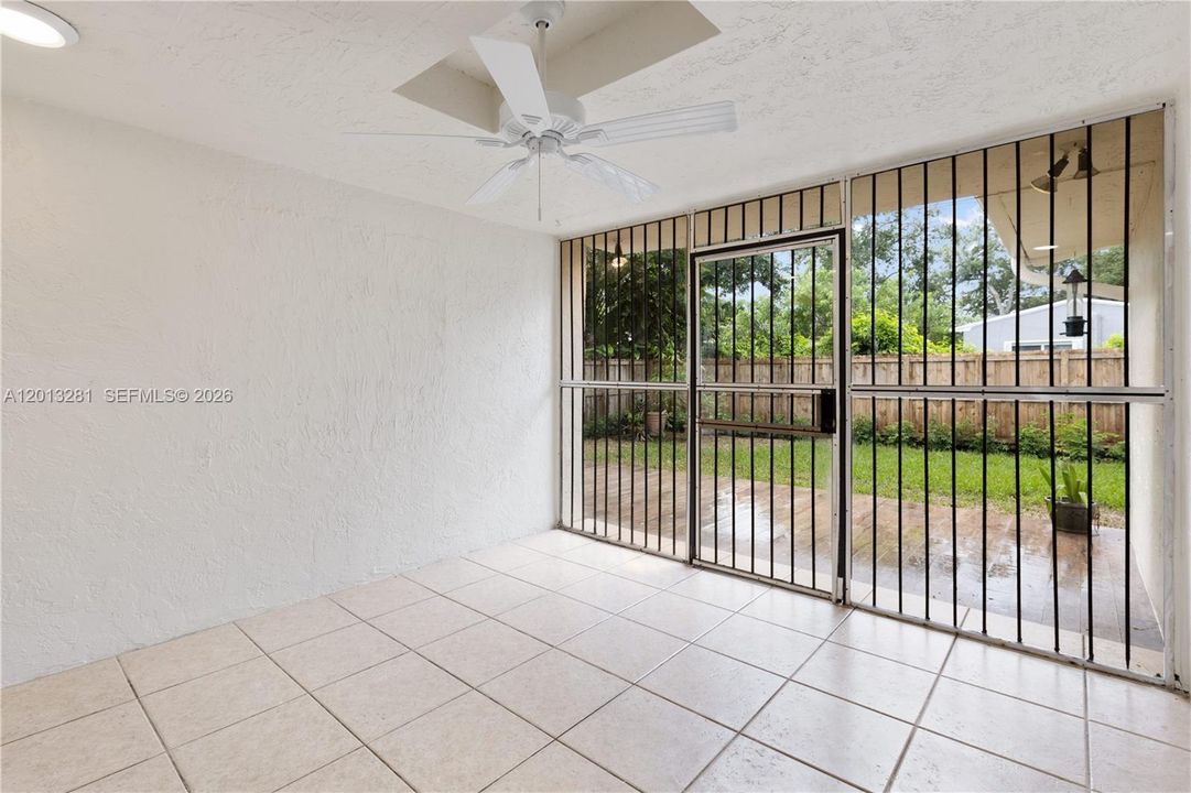 For Rent: $6,000 (3 beds, 2 baths, 1985 Square Feet)