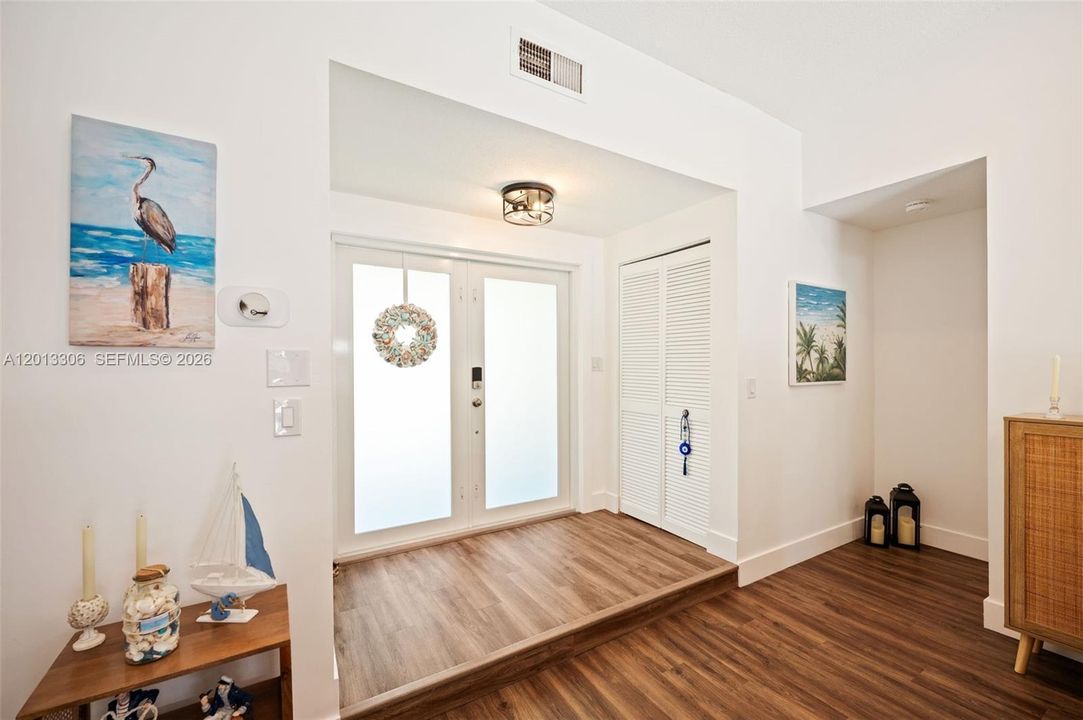 For Sale: $750,000 (3 beds, 2 baths, 1560 Square Feet)