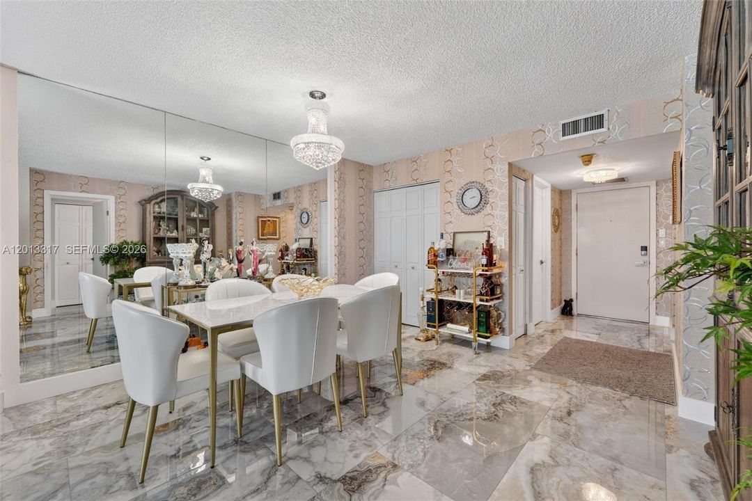 Activo con contrato: $409,999 (1 camas, 1 baños, 960 Pies cuadrados)