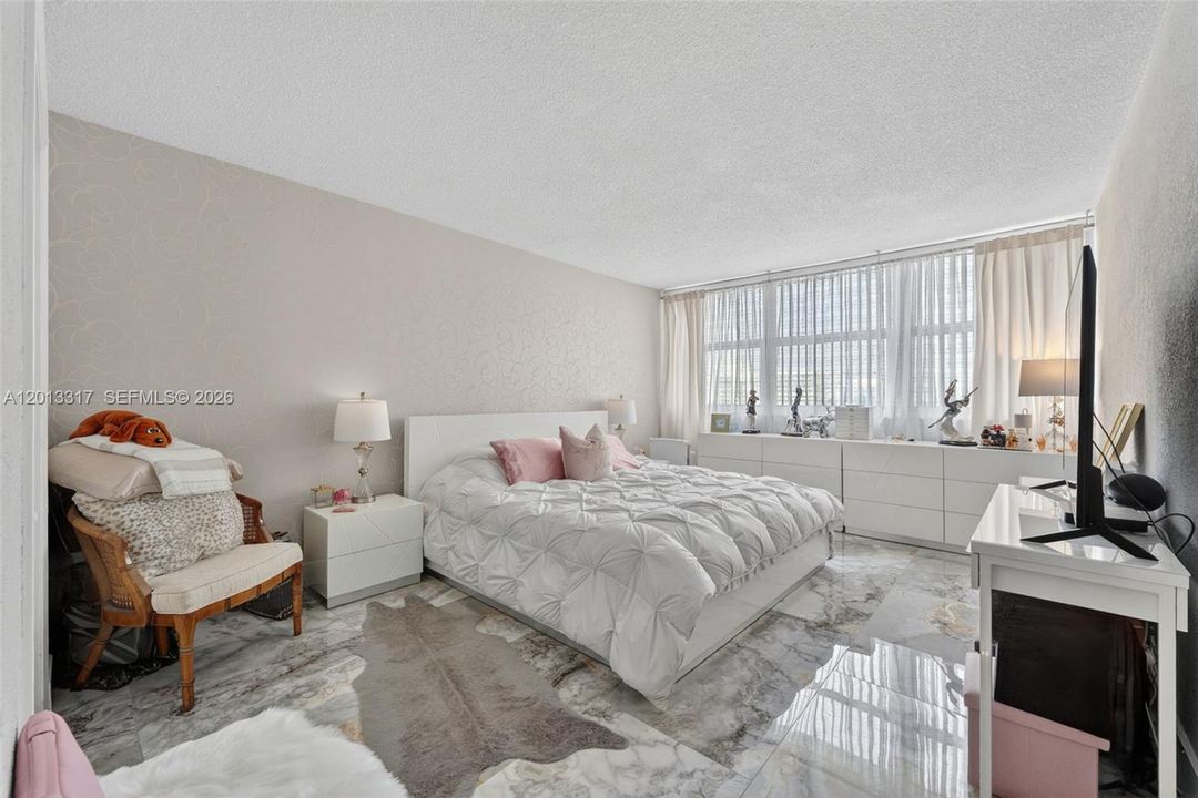 Activo con contrato: $409,999 (1 camas, 1 baños, 960 Pies cuadrados)