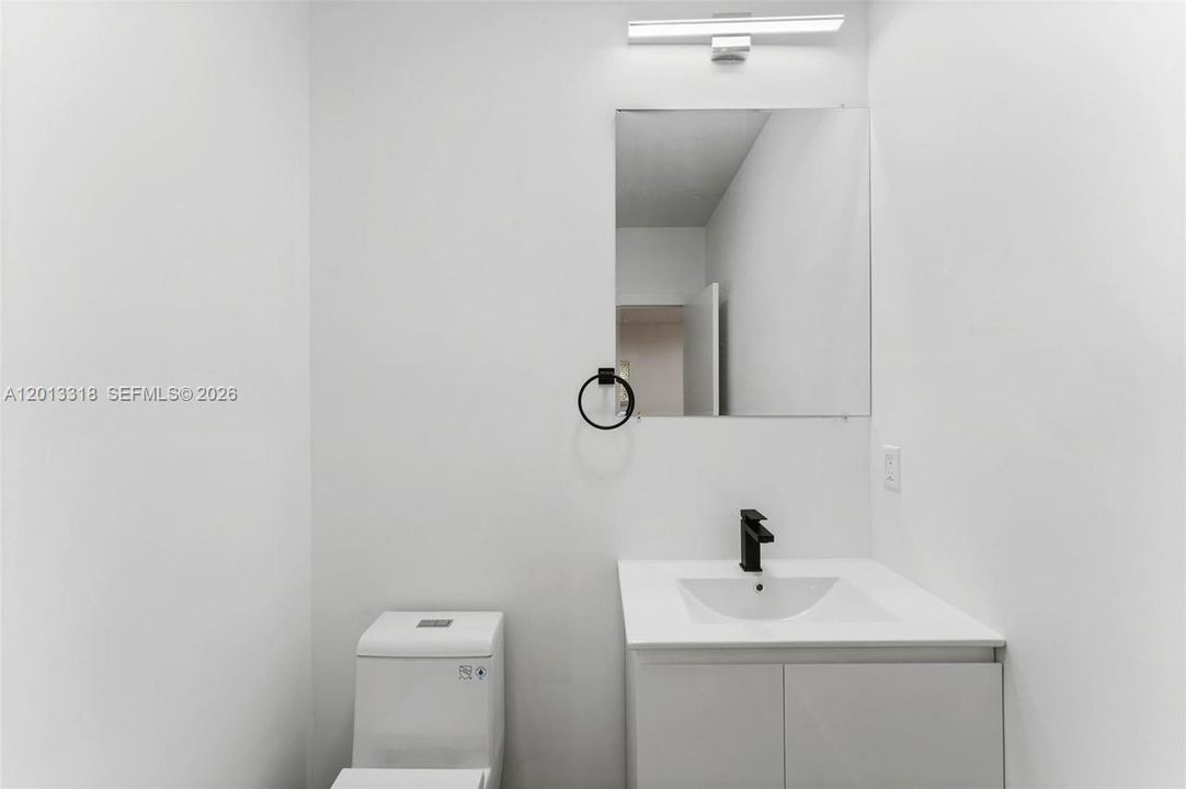 В аренду: $6,800 (4 спален, 2 ванн, 1786 Квадратных фут)