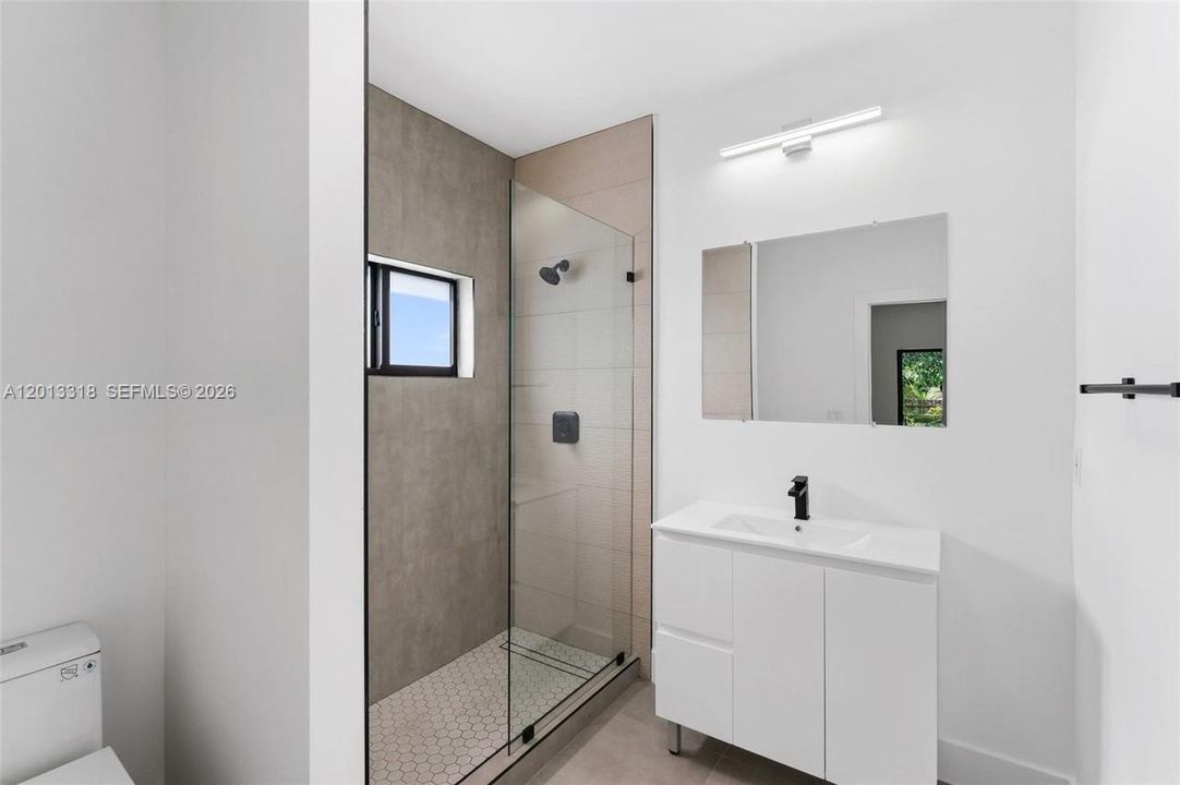 В аренду: $6,800 (4 спален, 2 ванн, 1786 Квадратных фут)