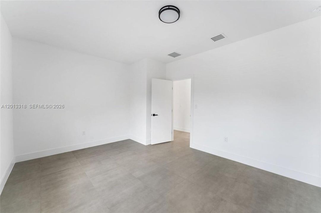 В аренду: $6,800 (4 спален, 2 ванн, 1786 Квадратных фут)