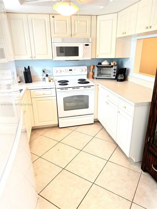 For Rent: $2,000 (2 beds, 2 baths, 1078 Square Feet)