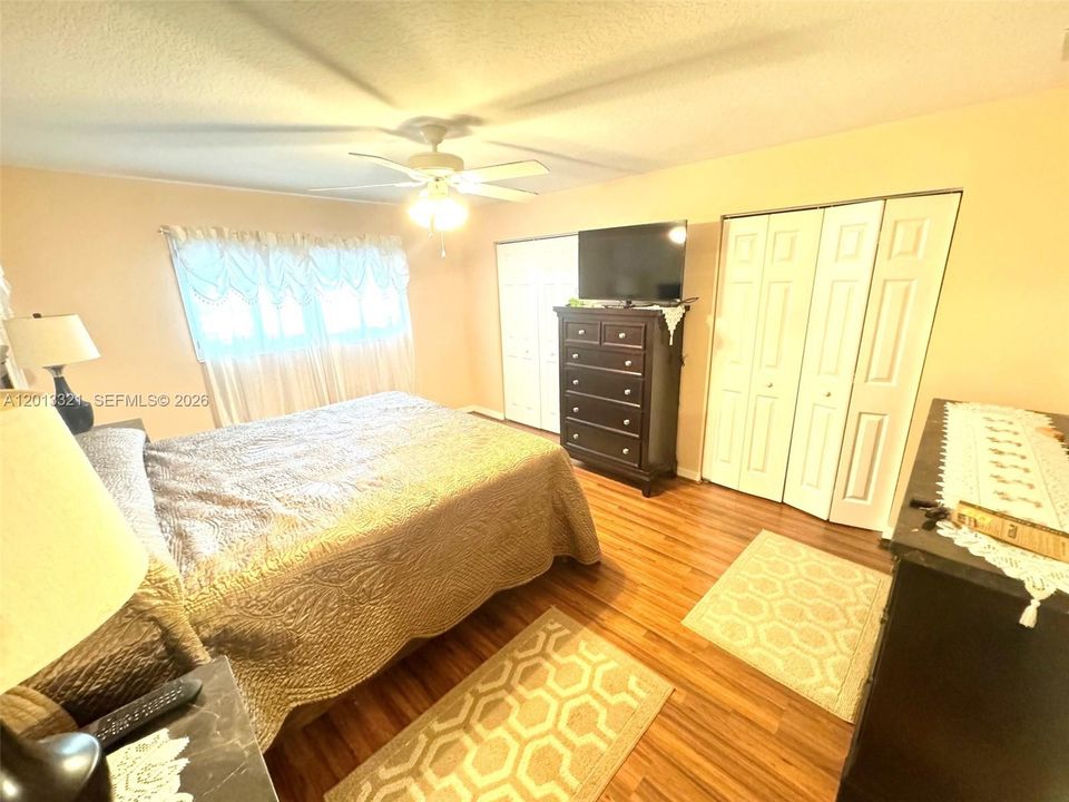 For Rent: $2,000 (2 beds, 2 baths, 1078 Square Feet)