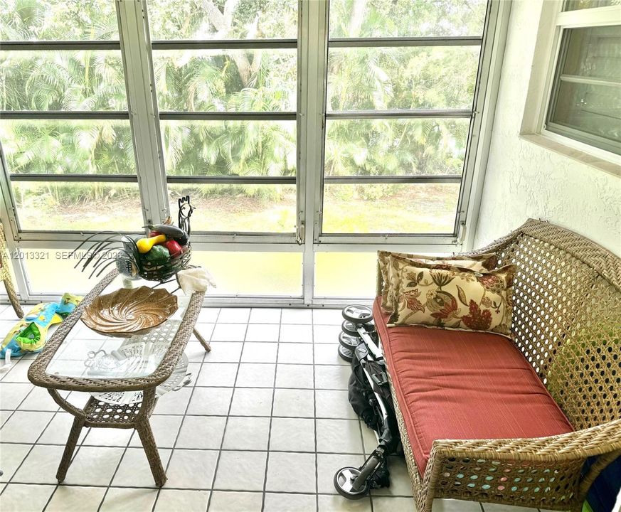 For Rent: $2,000 (2 beds, 2 baths, 1078 Square Feet)