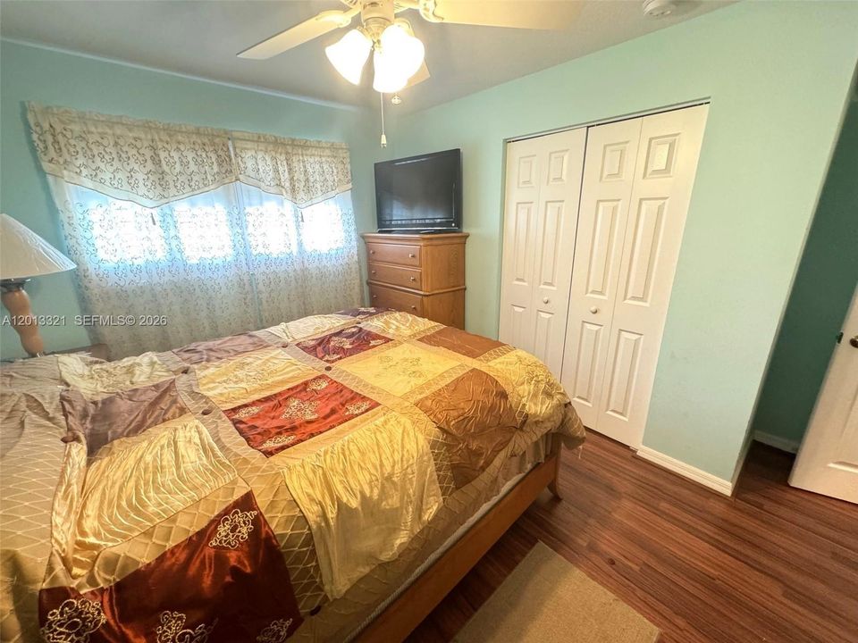 For Rent: $2,000 (2 beds, 2 baths, 1078 Square Feet)