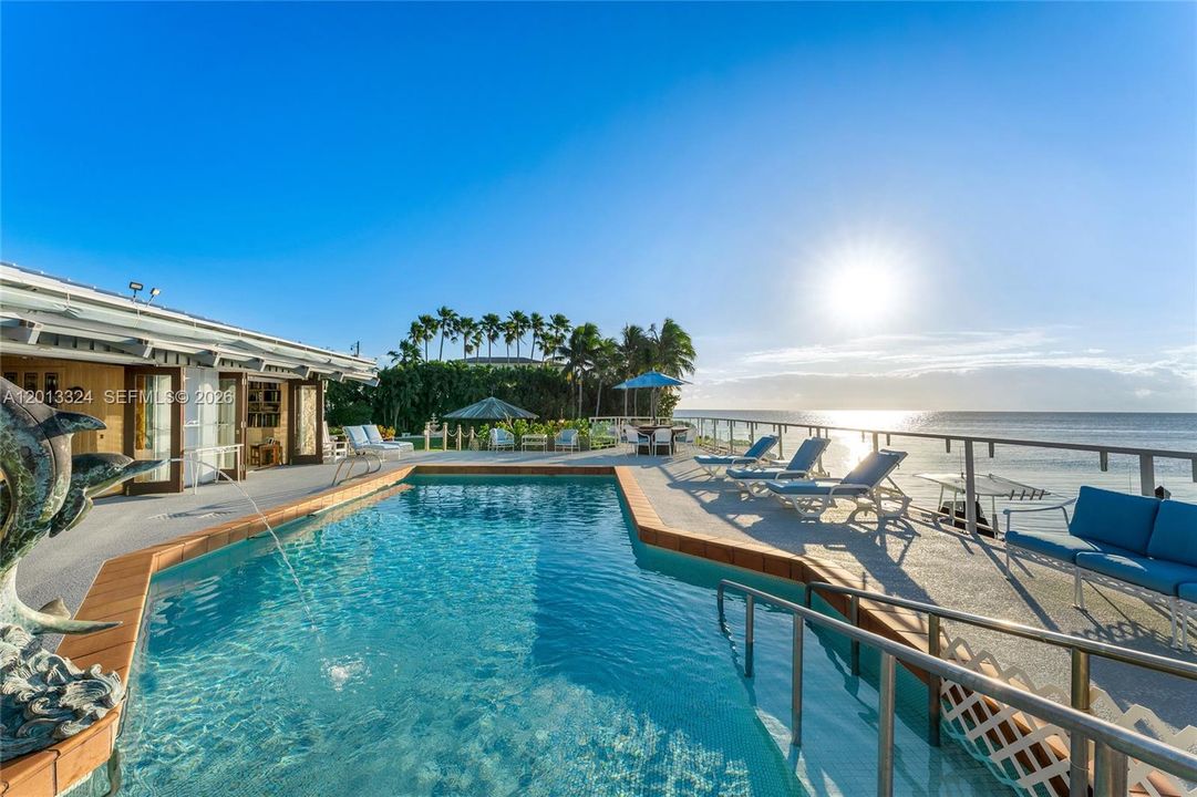 На продажу: $19,800,000 (0.73 acres)