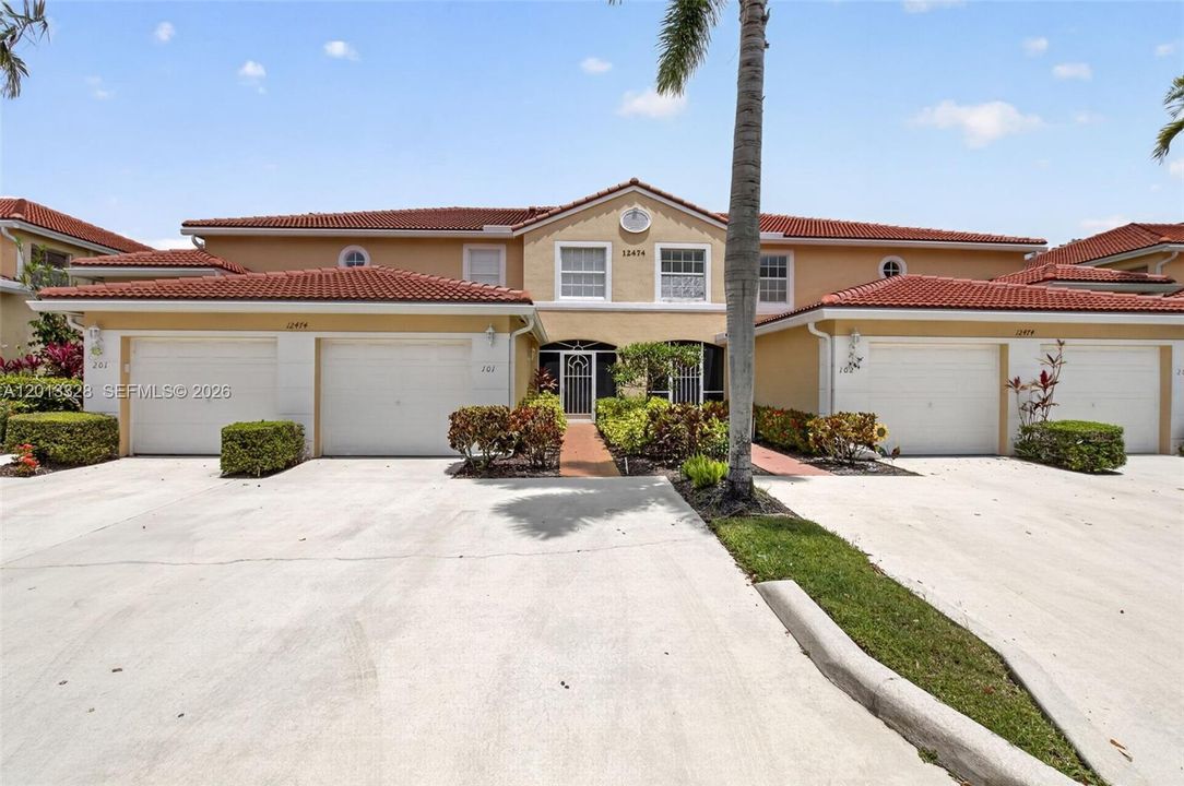 For Sale: $275,000 (3 beds, 2 baths, 1600 Square Feet)