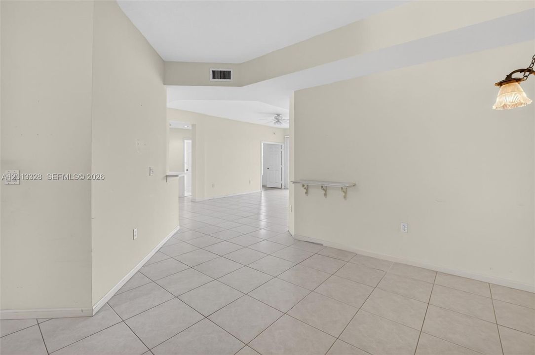 For Sale: $275,000 (3 beds, 2 baths, 1600 Square Feet)