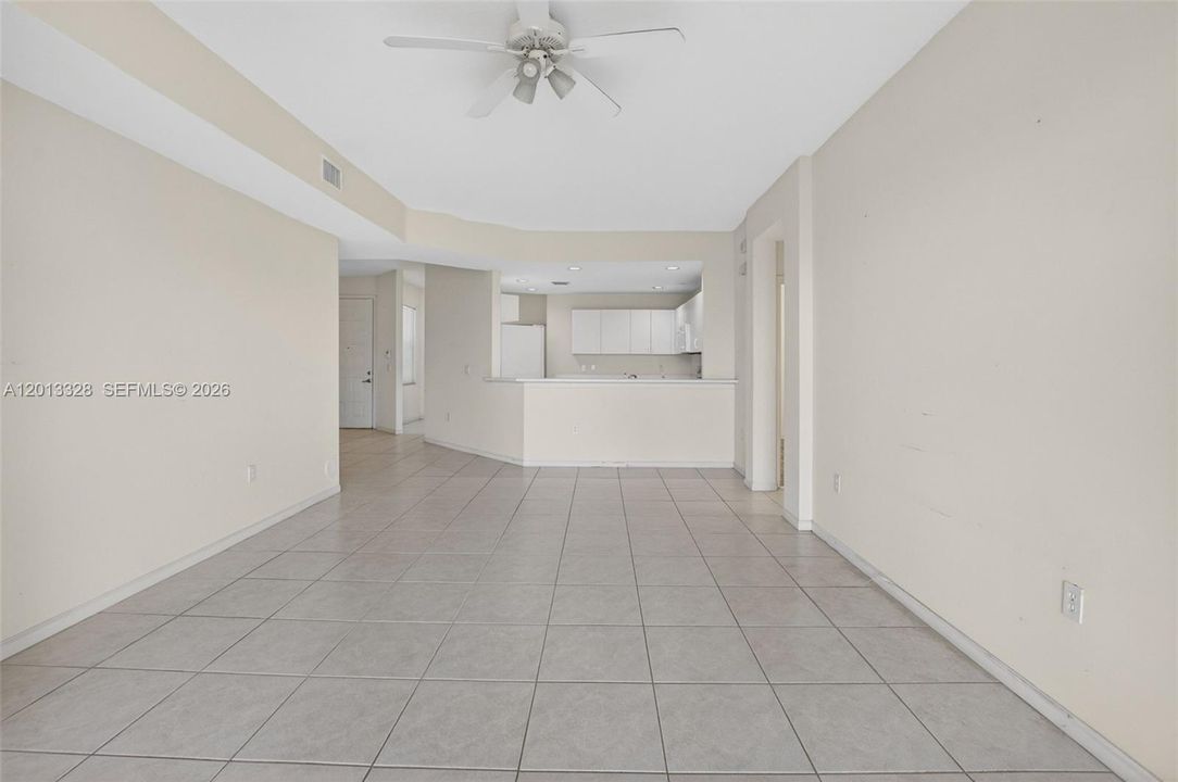 For Sale: $275,000 (3 beds, 2 baths, 1600 Square Feet)