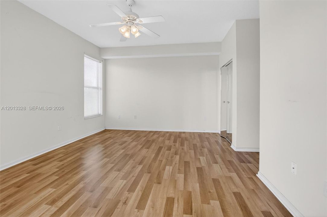 For Sale: $275,000 (3 beds, 2 baths, 1600 Square Feet)