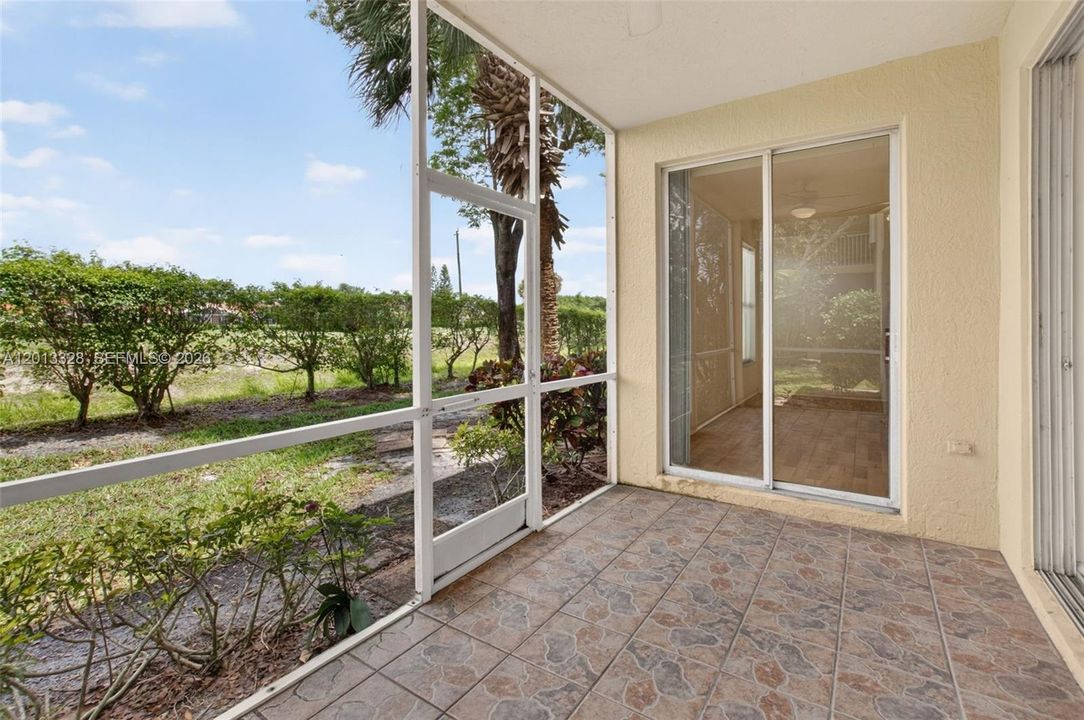 For Sale: $275,000 (3 beds, 2 baths, 1600 Square Feet)