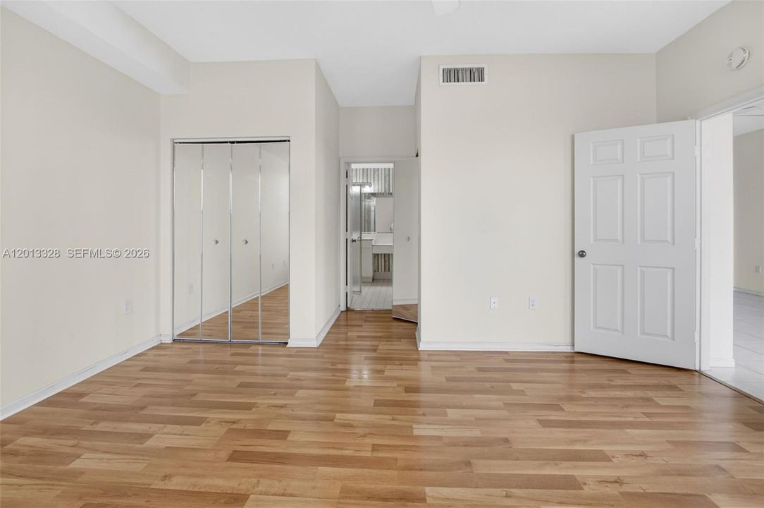 For Sale: $275,000 (3 beds, 2 baths, 1600 Square Feet)