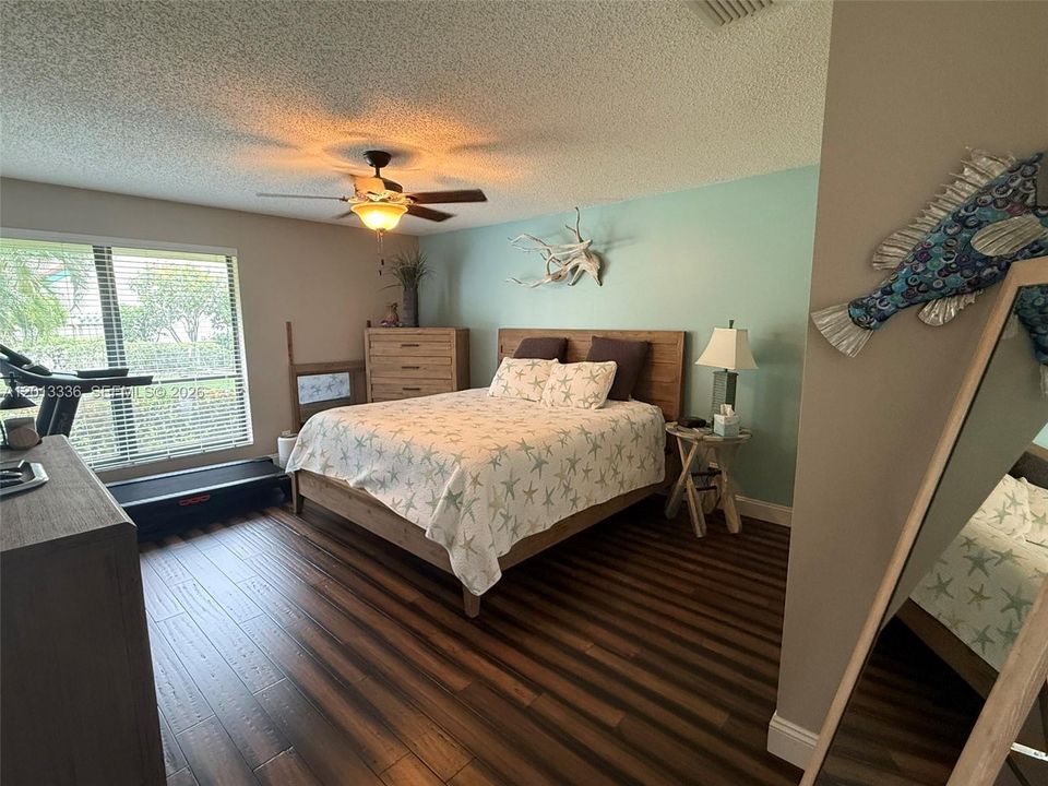 For Sale: $420,000 (2 beds, 2 baths, 1400 Square Feet)