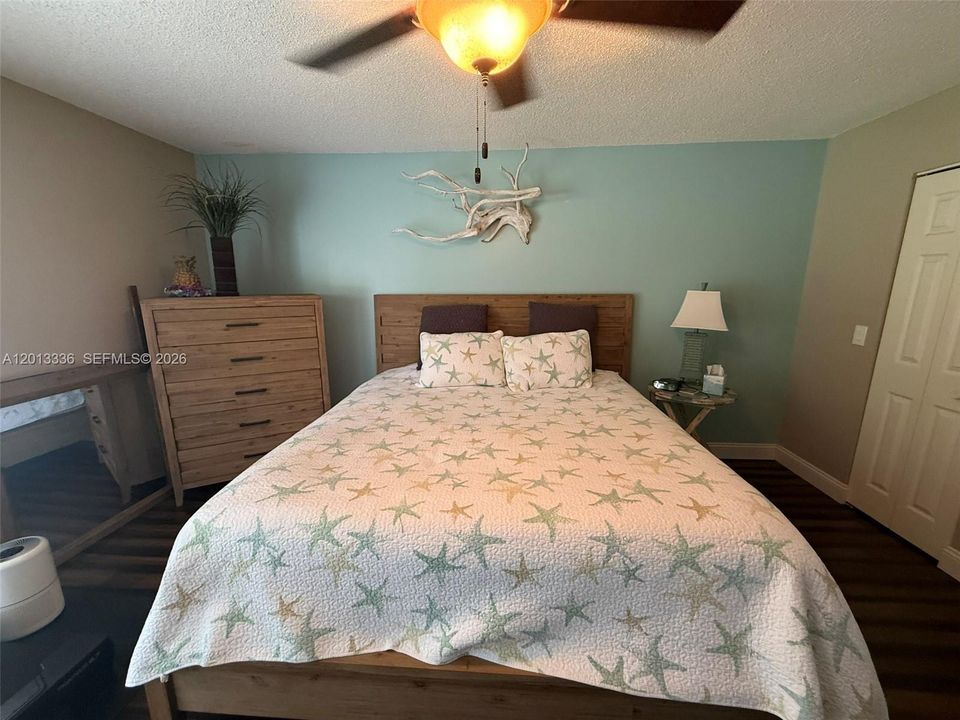 For Sale: $420,000 (2 beds, 2 baths, 1400 Square Feet)