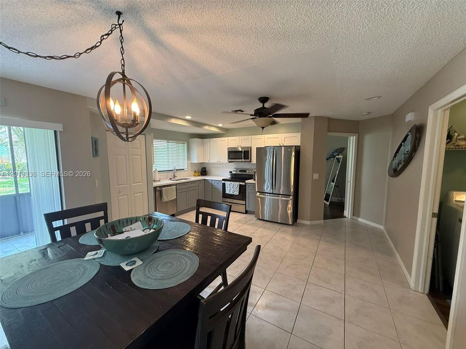 For Sale: $420,000 (2 beds, 2 baths, 1400 Square Feet)